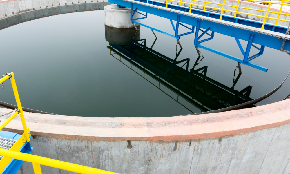 Kontaktløs flowmåling på rensningsanlæg Kontaktløs flowmåling på rensningsanlæg